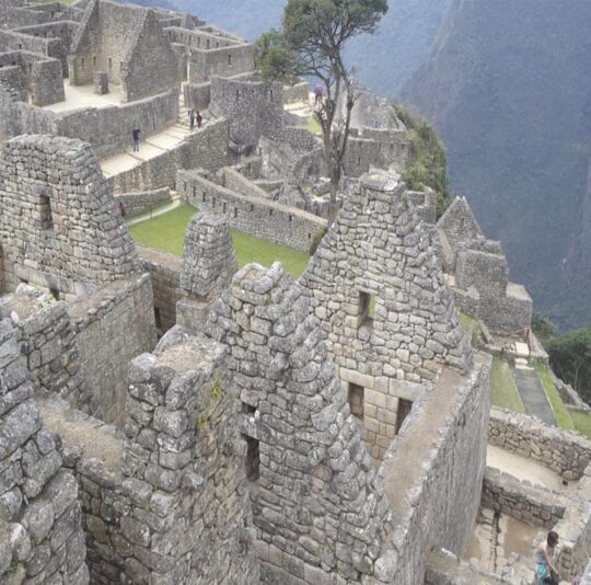 Valle Sagrado con conexión a Machupicchu 2D/1N